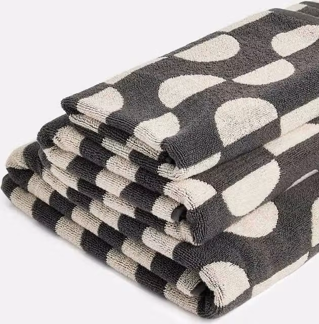 M&S Fluffy Pure Cotton Geometric Graphic Towel in Grey