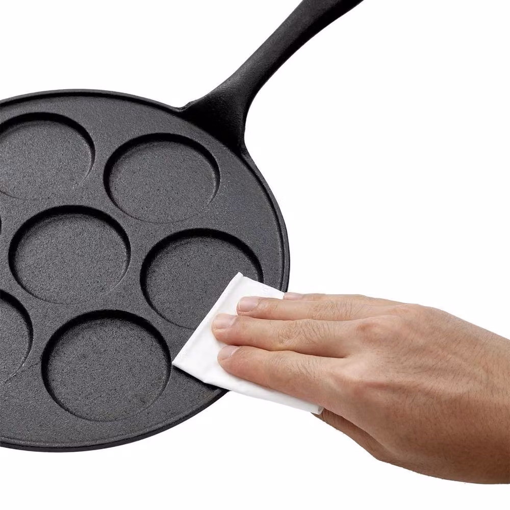 EONLION Black Cast Iron 7 Hole Mini Pancake and Crepe Pan with Long Handle, Diameter: 23 cm – 3