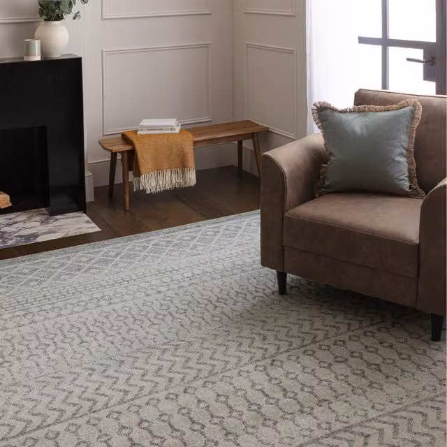 Furniturebox UK Korra Grey and Beige Aztec Patterned Geometric Rug, W: 230 cm x D: 160 cm
