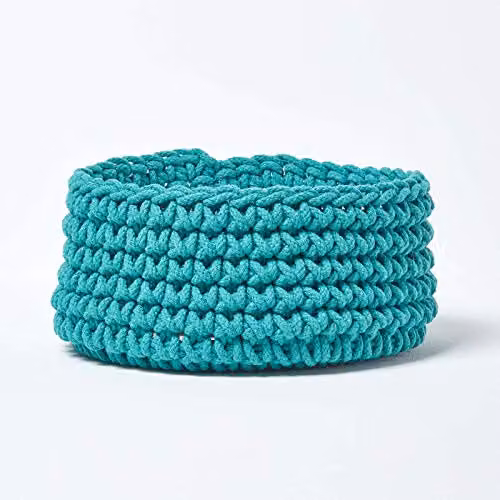 Homescapes Green Knitted Fabric Round Storage Basket, W: 37 cm, H: 21 cm – 1