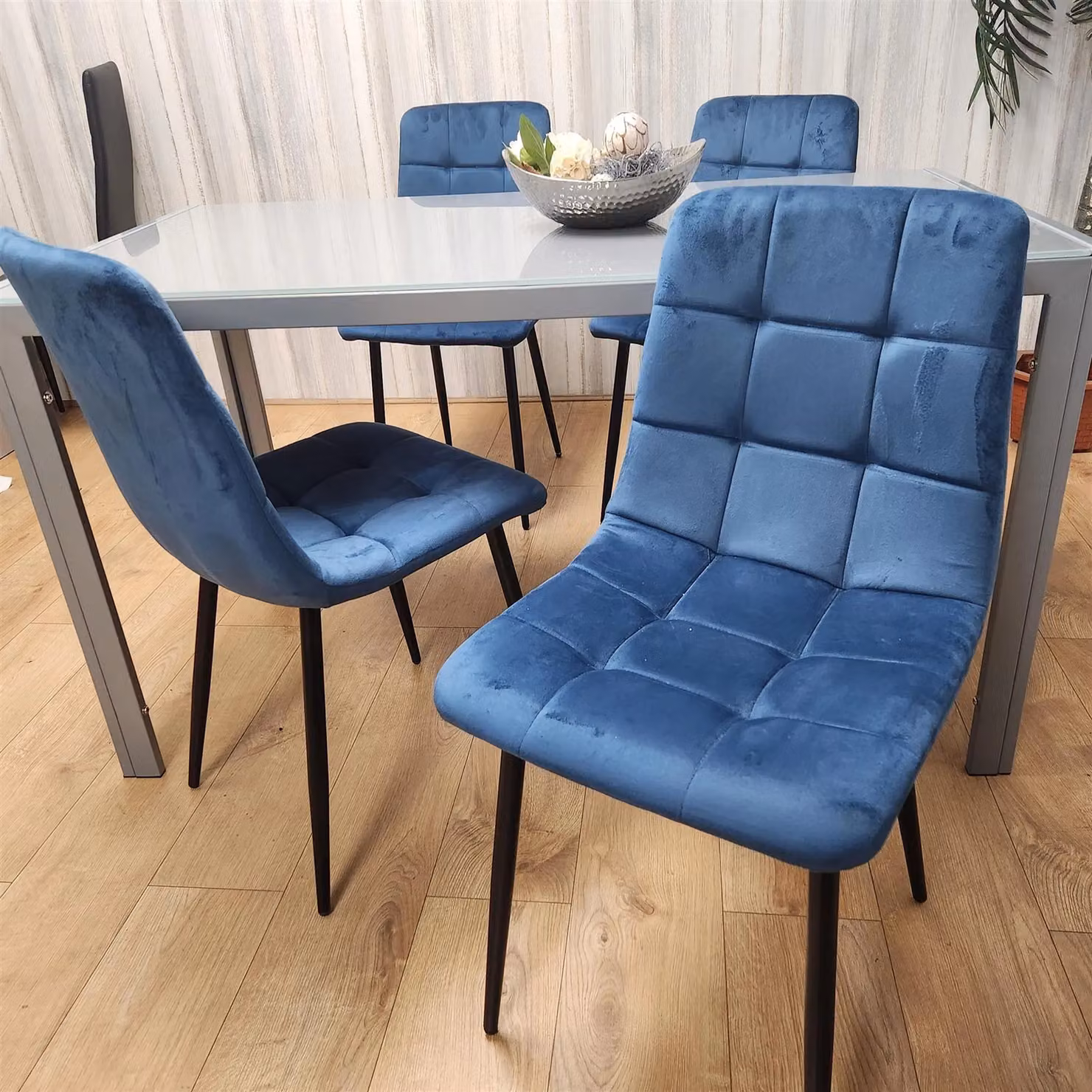 Kosy Koala Modern Rectangular Grey Glass Dining Table and 4 Blue Velvet Chairs Set in Brown – 2