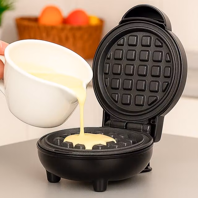 Innoteck Mini Round Waffle Snack Maker 550W, Black
