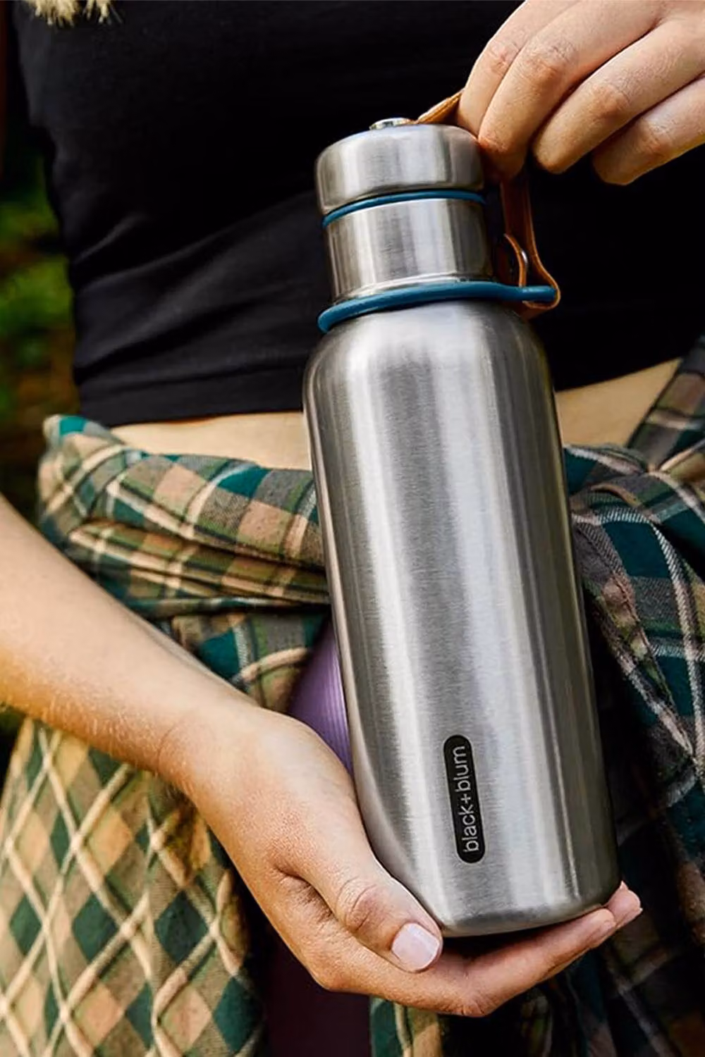 Black + Blum Insulated Water Bottle 500ml - Ocean Blue – 4