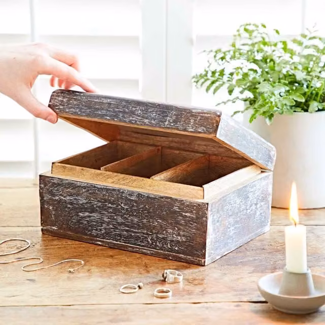 Paper High Antique Effect Mango Wood Trinket Box in White and Brown, W/D/H: 24.0 x 16.5 x 11.0 cm – 1