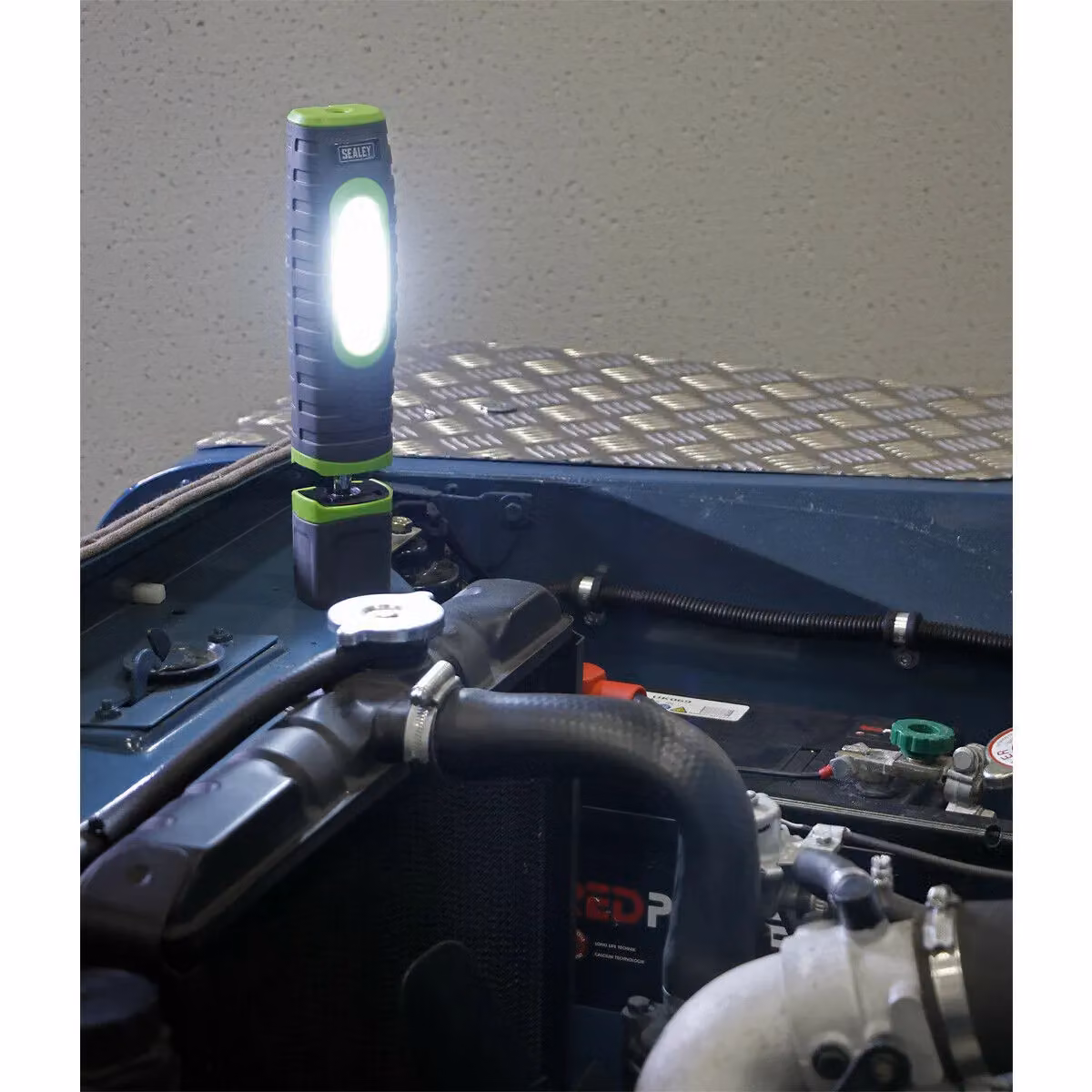 Loops 360 Swivel Inspection Light with 24 SMD and 3W SMD LED, Rechargeable, Green – 4