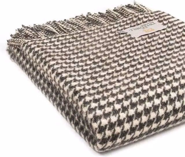 Tweedmill Houndstooth Woven Wool Throw Blanket in Grey