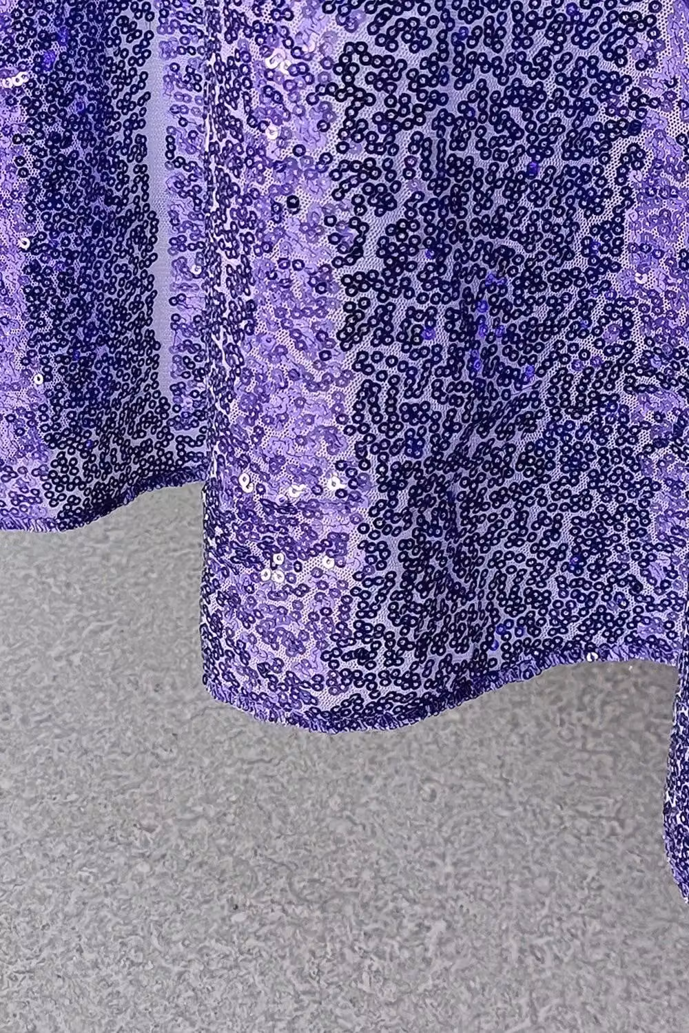Neel Blue Round Sequin Tablecloth in Purple and Blue, Diameter: 177.8 cm – 1