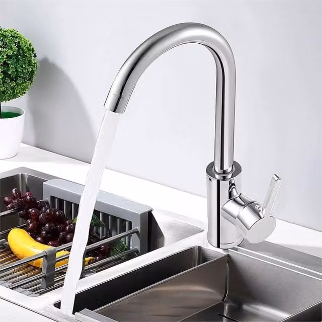 SPETLEK Modern Chrome Kitchen Mixer Tap with Single Lever and Swivel Spout in Metallic Silver – 1