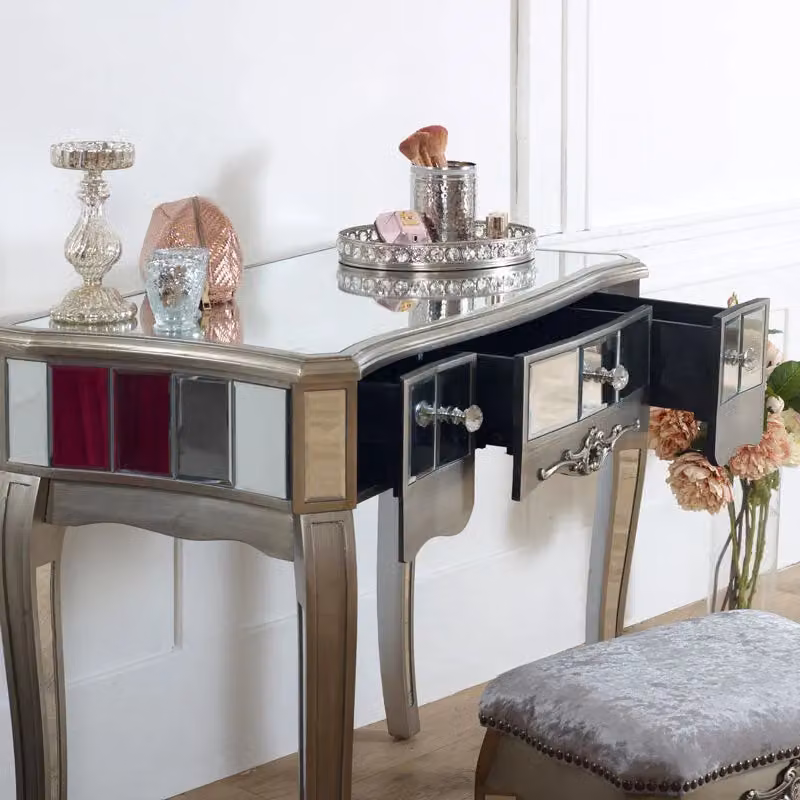 Melody Maison Tiffany Range Mirrored Dressing Table in Silver – 2