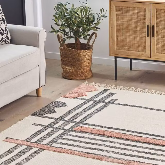 Wyld and Coco Nordic Handwoven Cotton Rug in Beige and Black with Fringes, W: 140 cm, L: 200 cm – 1