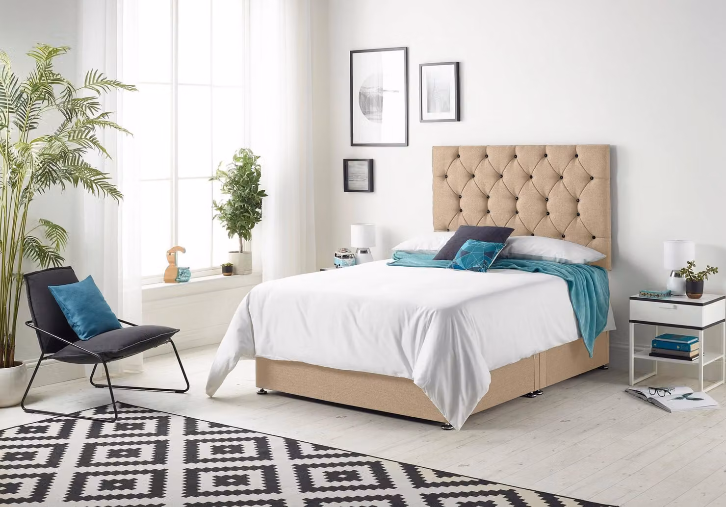 Somnior Premier Chesterfield Divan Bed with 24 cm Hybrid Mattress and Headboard in Beige Velvet, W/D/H: 120 x 200 x 45.5 cm – 1