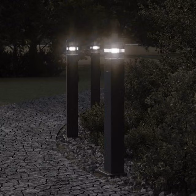 Berkfield Home Set of 3 Black Aluminium Outdoor Floor Lamps with Outlet, Height: 80 cm – 1