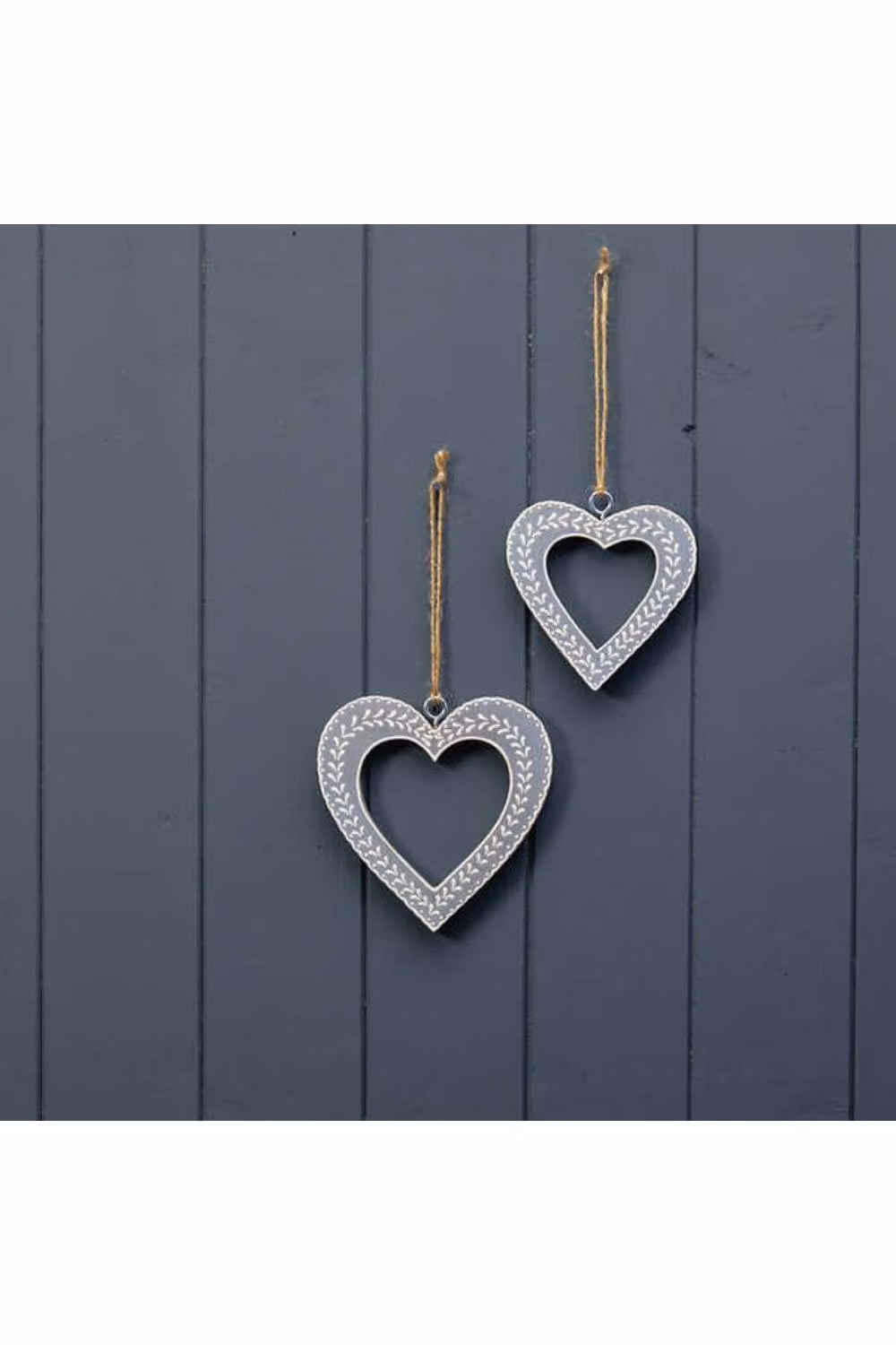 KDMD Festive Hanging Grey Heart with White Kerry Work – 2