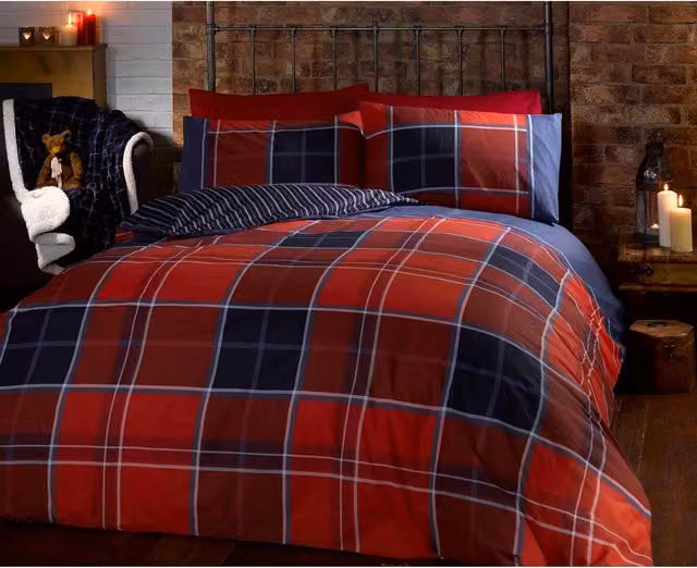 Rapport Home Red Checked Cotton Reversible Duvet Set with Pillowcase, W/D/H: 135 x 200 cm and 50 x 75 cm