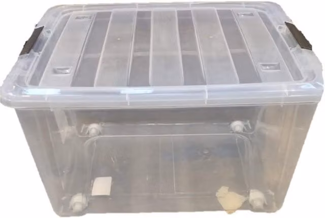 MantraRaj Plastic Storage Box with Lid and Wheels, 45L, Transparent and White, W/D/H: 37.5 x 30.0 x 37.5 cm