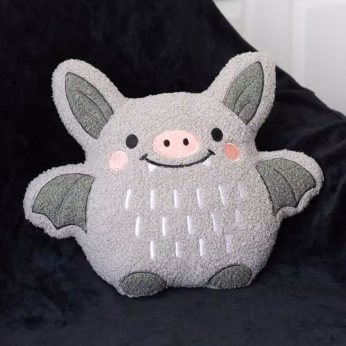 Something Different Wholesale Bat Shaped Grey Boucle Plush Cushion, W/D/H: 32.5 x 32.5 x 13 cm – 2