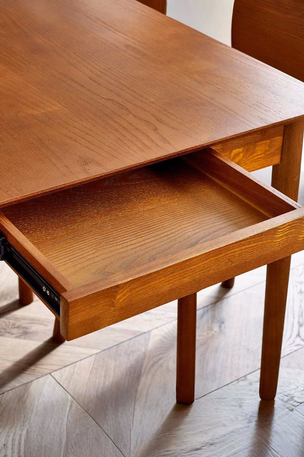 Julian Bowen Lowry Extendable Rectangular Dining Table in Cherry Ash Brown, H 78 x W 180 x D 90 cm – 4