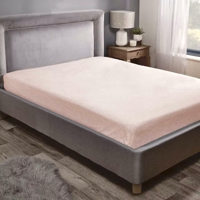 Rapport Home Pink Teddy Fleece Plain Fitted Bed Sheets, W: 135 cm x L: 190 cm