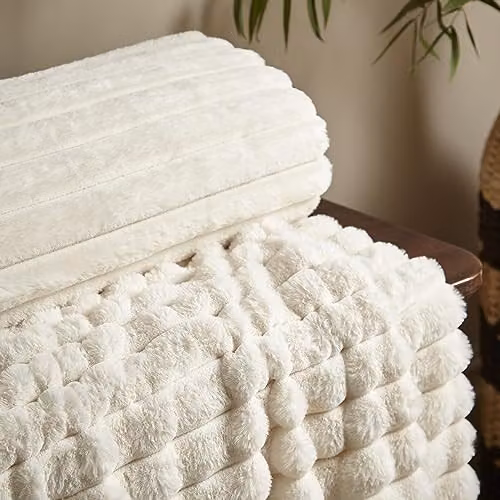 Catherine Lansfield Cosy Ribbed Faux Fur Throw Blanket, Cream, W: 130 cm, L: 170 cm – 2