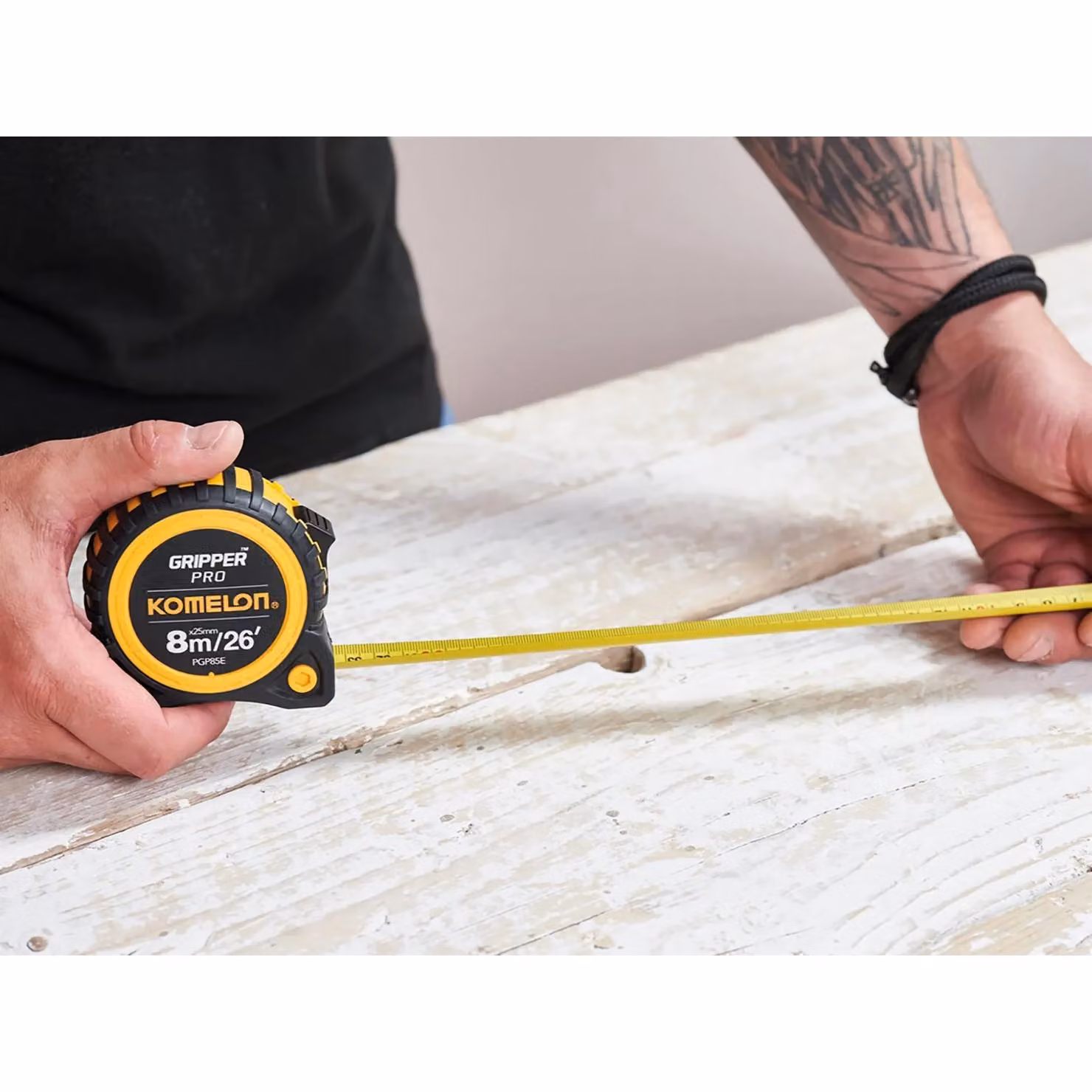 Komelon Gripper Tape Measure in Yellow and Multicolour – 2