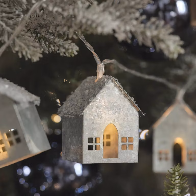10 Frosted Hut LED Fairy Lights in Warm White with Silver Metal Lanterns and Battery Operation
