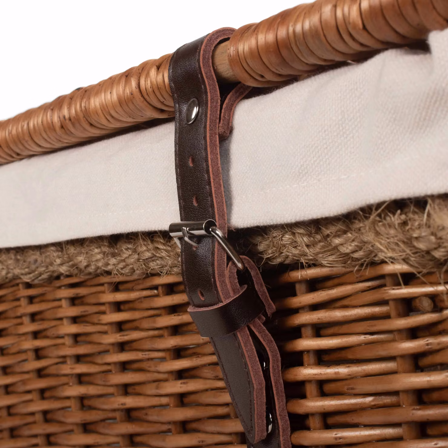 Red Wicker Hamper with White Cotton Lining and Rope Handles, W/D/H: 62 x 40 x 29 cm – 3