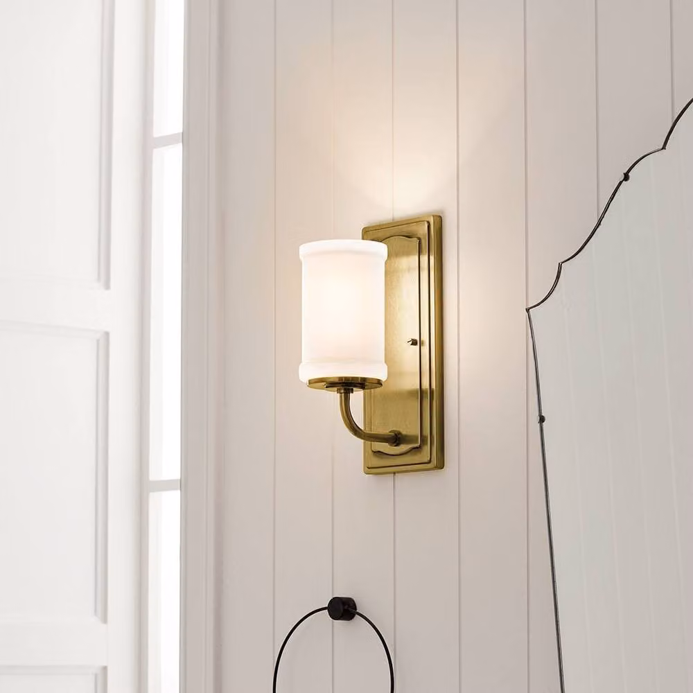 Netlighting Vetivene Wall Light in Gold/Brass with Glass, 3000K Warm White, IP44 Rated – 2