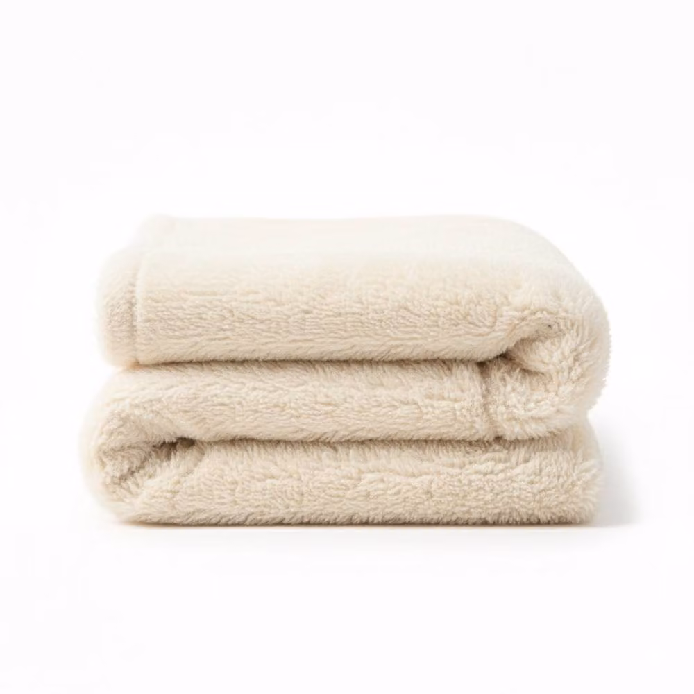 Snug City Extra Fluffy Plush Throw Blanket in Beige, W: 150 cm, L: 200 cm – 2