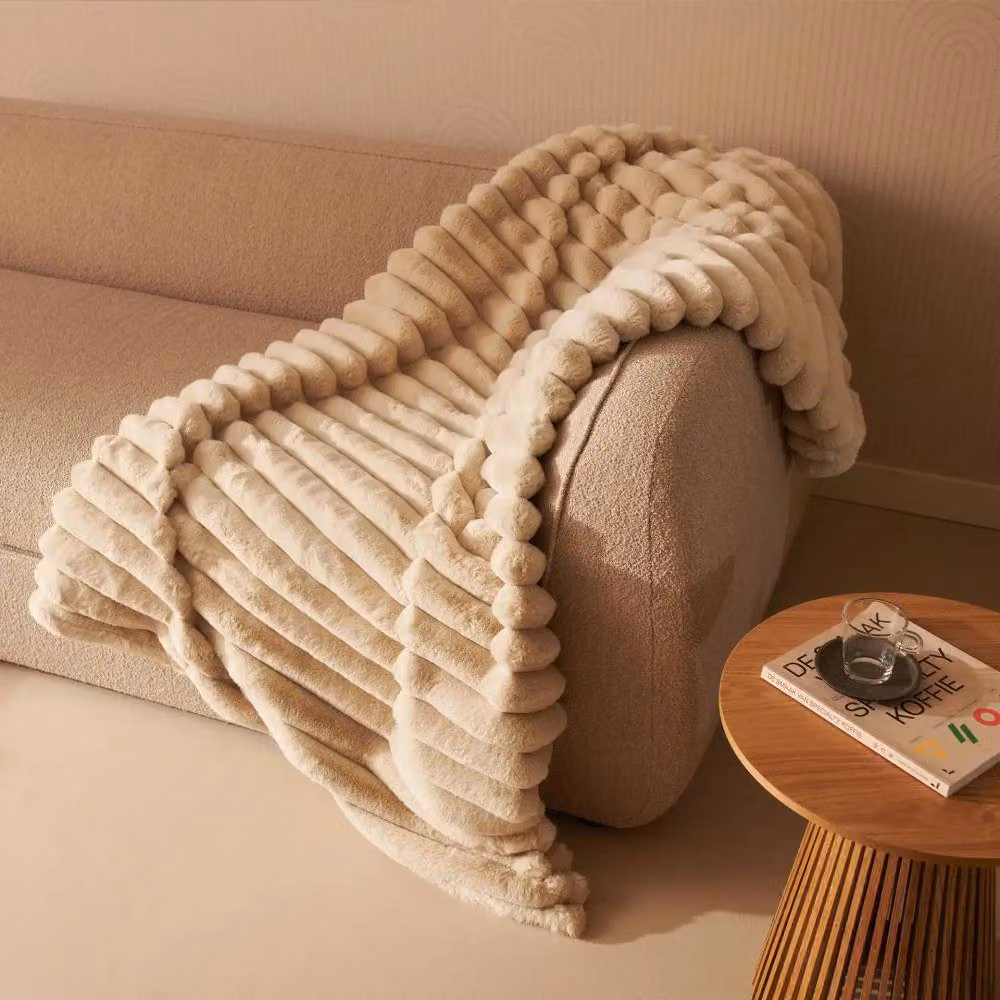 Duux Yentl Electric Heated Faux Fur Overblanket in Beige – 4