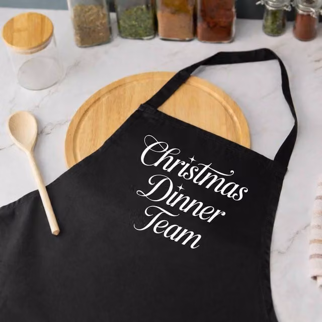 60 SECOND MAKEOVER Christmas Dinner Cooking Team Apron in Black