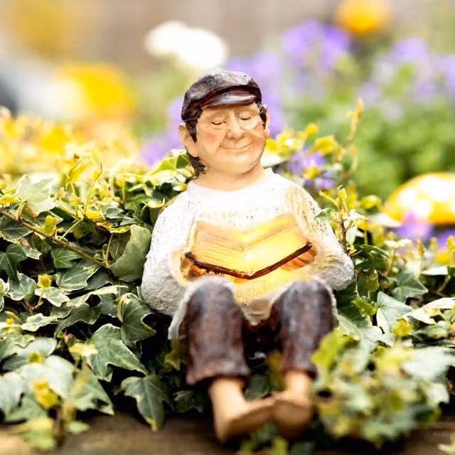 Garden Mile Grandfather Solar Garden Ornament in Multicolour Ceramic