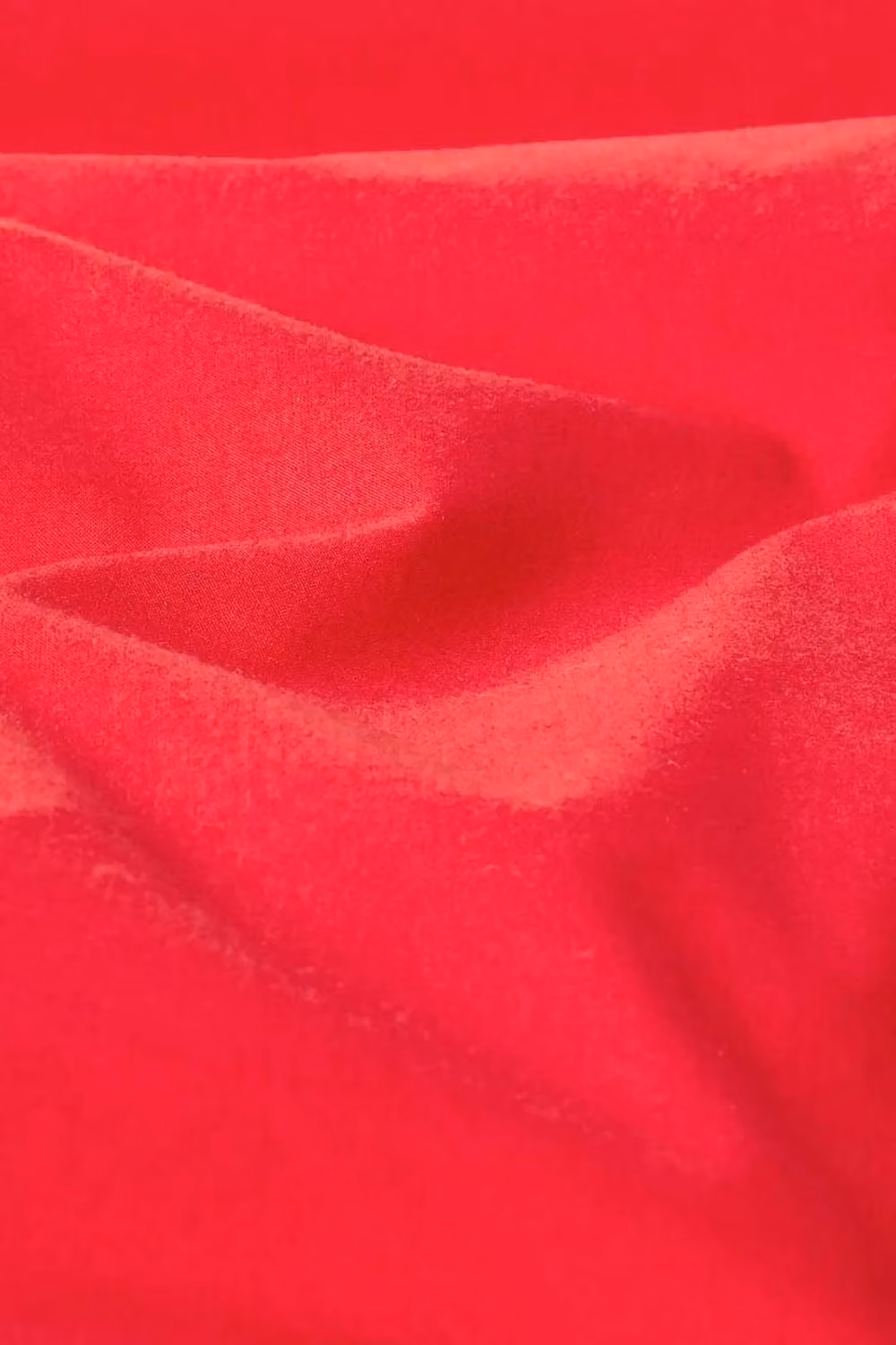 Homescapes Red Cotton Kids Pillowcases, 2 Pack, 200 Thread Count, W/H: 40 x 60 cm – 2