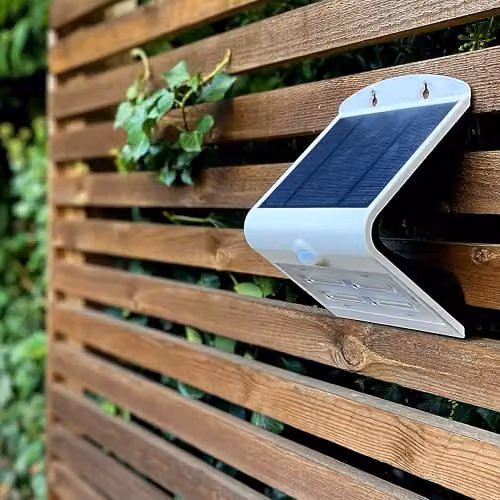 Luceco Solar Powered LED Outdoor Wall Light with PIR Motion and Dusk Sensors, 400lm, 4000K, IP44, White or Black – 4