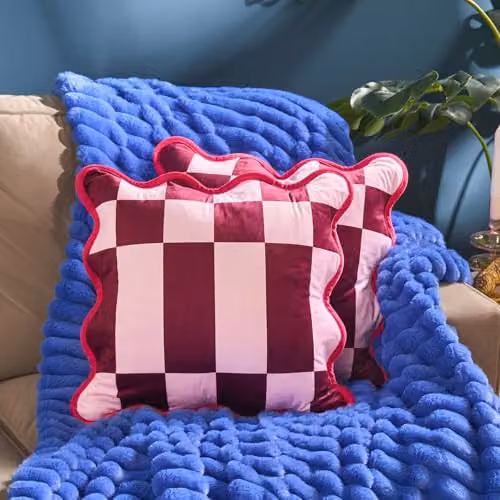 OHS Velvet Scallop Edge Cushion Covers in Burgundy and Pink – 2