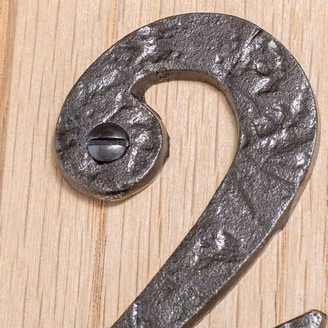 Hammer and Tongs Rustic Iron Number 2 Wall Numeral in Grey, Pack of 2, Height: 8.5 cm – 1