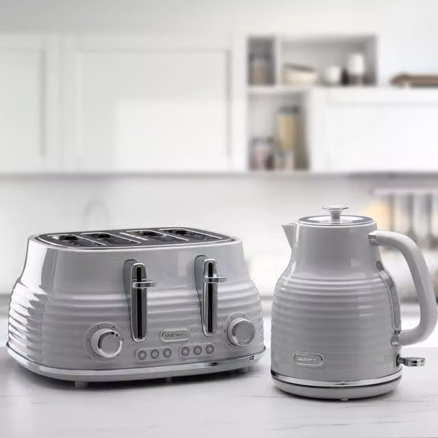 Daewoo Sienna Retro Cordless Jug Kettle and 4 Slice Toaster Set in Grey – 1