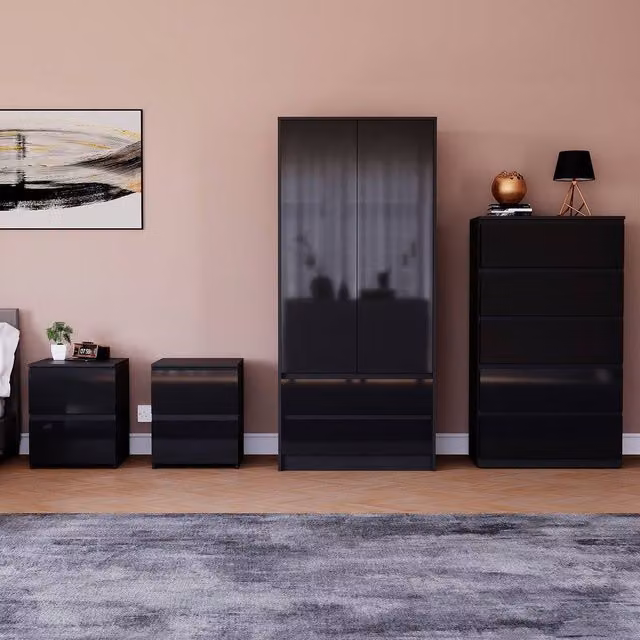 HD Designs Vida Designs Glinton 4 Piece Black Glossy Bedroom Set