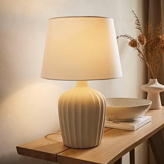 ValueLights Serena Ribbed Ceramic Table Lamp with Fabric Shade and LED Bulb in Beige