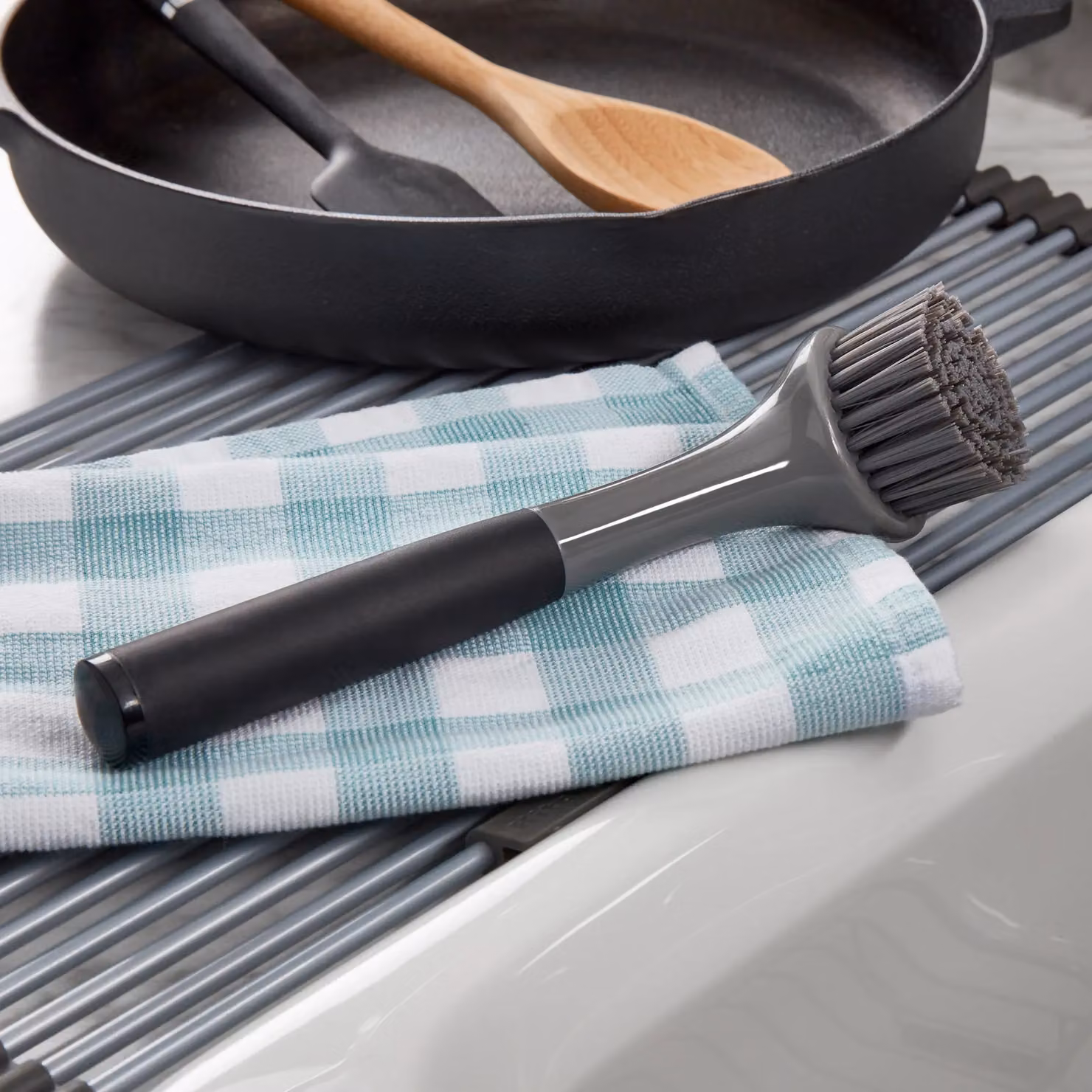 KitchenAid Long Handled Cast Iron Scrubbing Brush with Scraper in Grey – 4