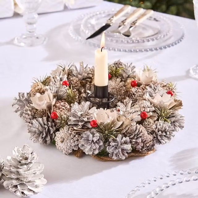 Dibor Red Berry Christmas Wreath Tabletop Centrepiece in White and Red, Diameter: 30 cm – 1
