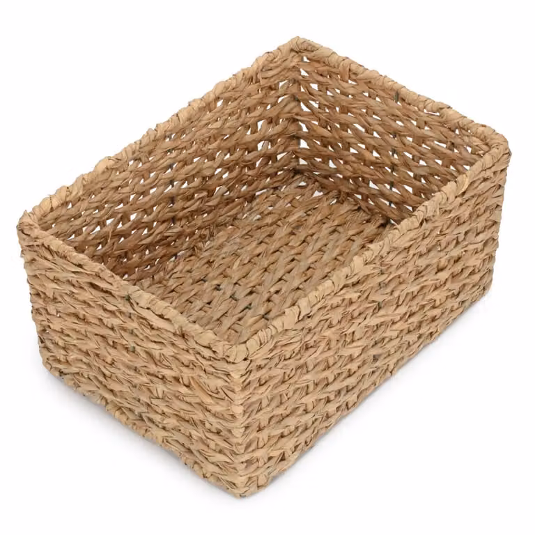 Red Hamper Large Seagrass Woven Storage Basket in Green and Beige, W/D/H: 35.0 x 22.0 x 17.0 cm