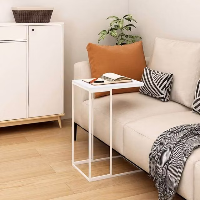 Berkfield Home White Side Table in Engineered Wood W/D/H: 40 x 30 x 59 cm – 1