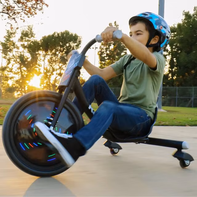 Razor RipRider 360 Lightshow Tricycle with Rear Casters, Black
