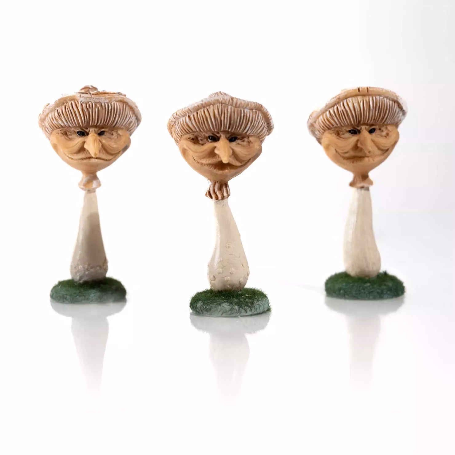 Marco Paul Pack of 3 Multicolour Novelty Resin Miniature Mushroom Garden Ornaments – 4