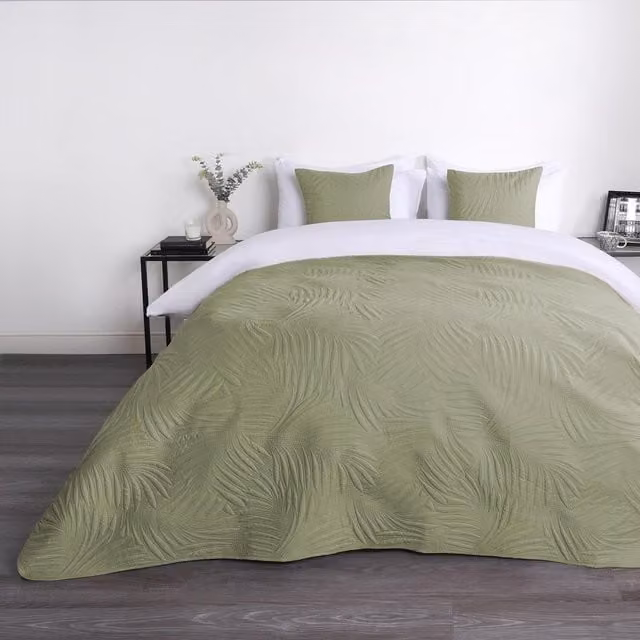 OHS Floral Quilted Throw in Green, 200 cm
