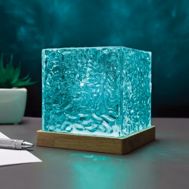 RED5 Northern Lights RGBW Projector with Turquoise Light Show
