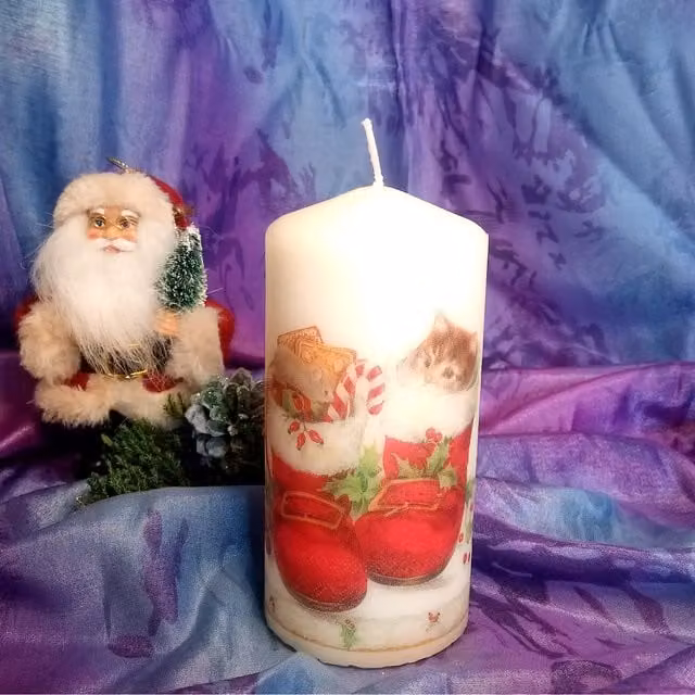 Viki Christmas Puppy and Kitten Candle in White