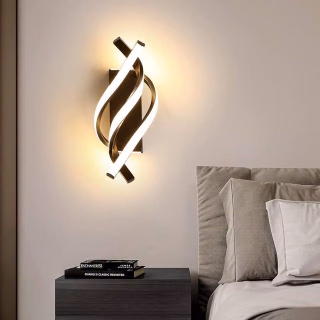 Goeco LED Curved Wall Lamp in Black with Warm White 3000K Light