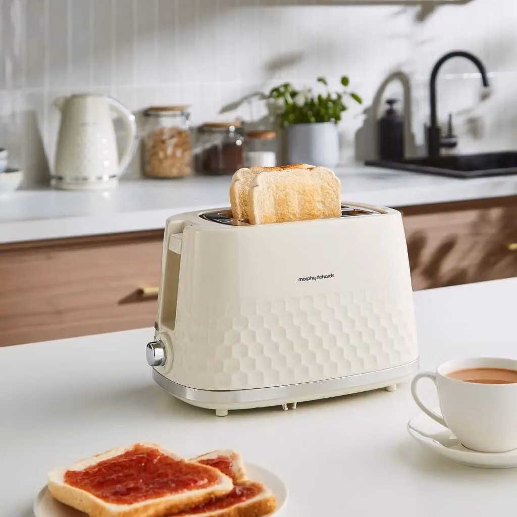 Morphy Richards Hive 2-Slice Toaster in Cream – 2