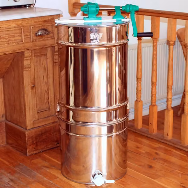 Actiasbee Manual 4-Frame Honey Extractor in Silver Stainless Steel